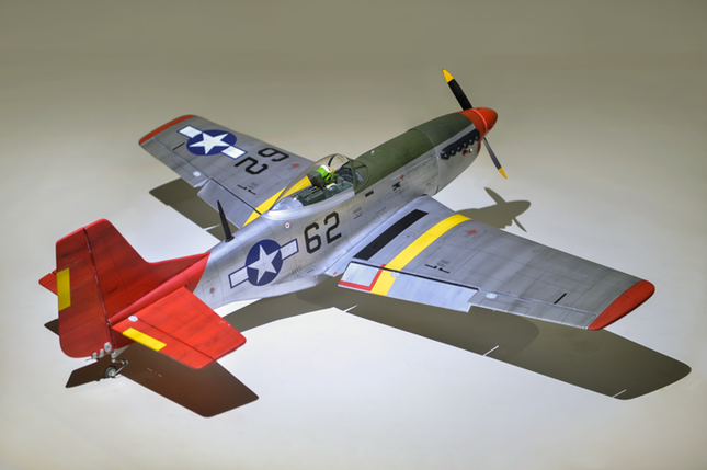 Phoenix Model P51 MUSTANG 1,41m 55,5'' W/Electric Retract