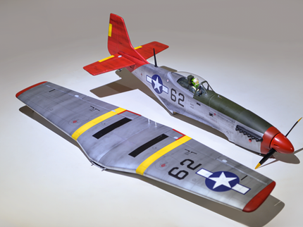 Phoenix Model P51 MUSTANG 1,41m 55,5'' W/Electric Retract