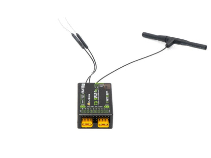 Electronic device with antennas on a white background